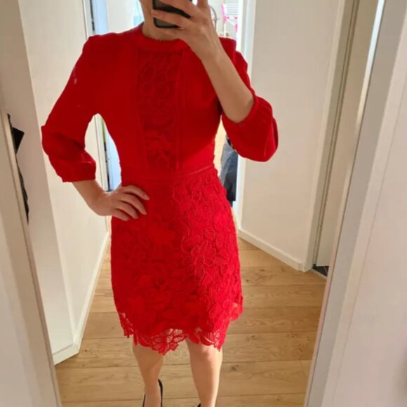 Essentiel Antwerp Vibrant Red Guipure Lace Dress - 3/4 Sleeves - Picture 1 of 5